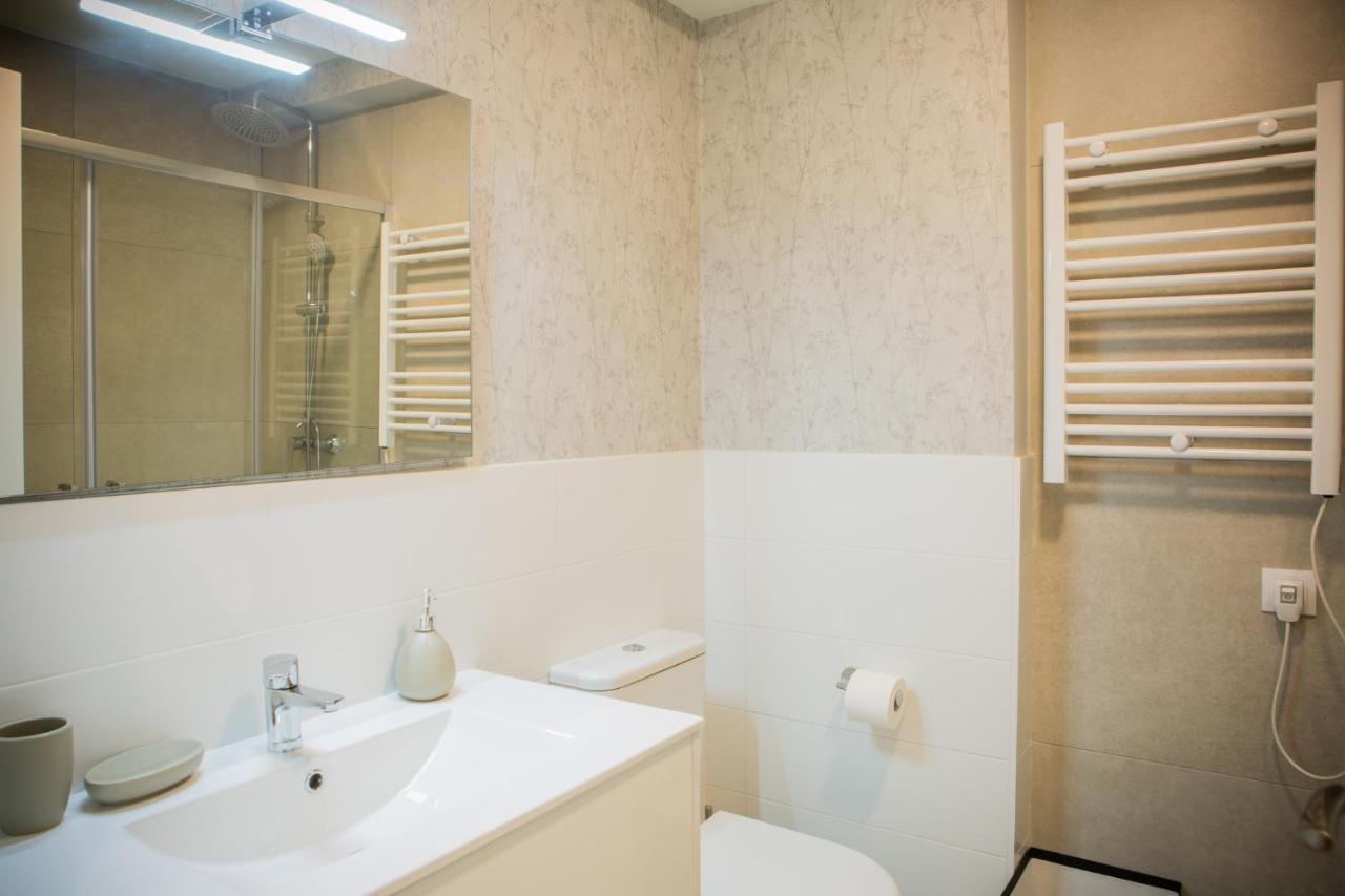 Piso Centrico En Mino Apartment ภายนอก รูปภาพ